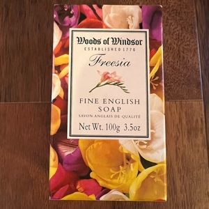 Woods Of Windsor FREESIA Fine English Luxury One Bar Soap Made In England